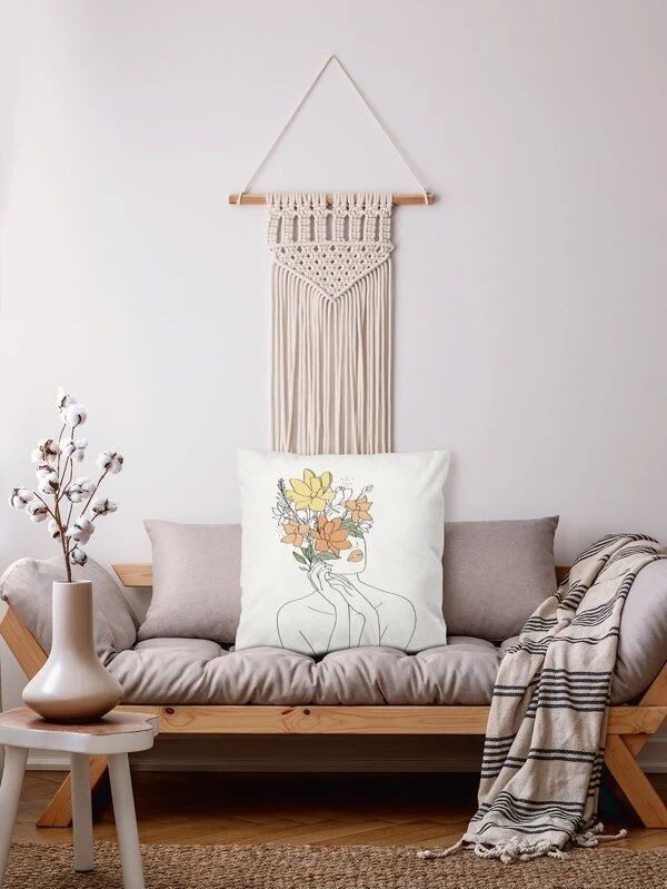 FLOWER FIGURE GRAPHIC FILLED CUSHION
