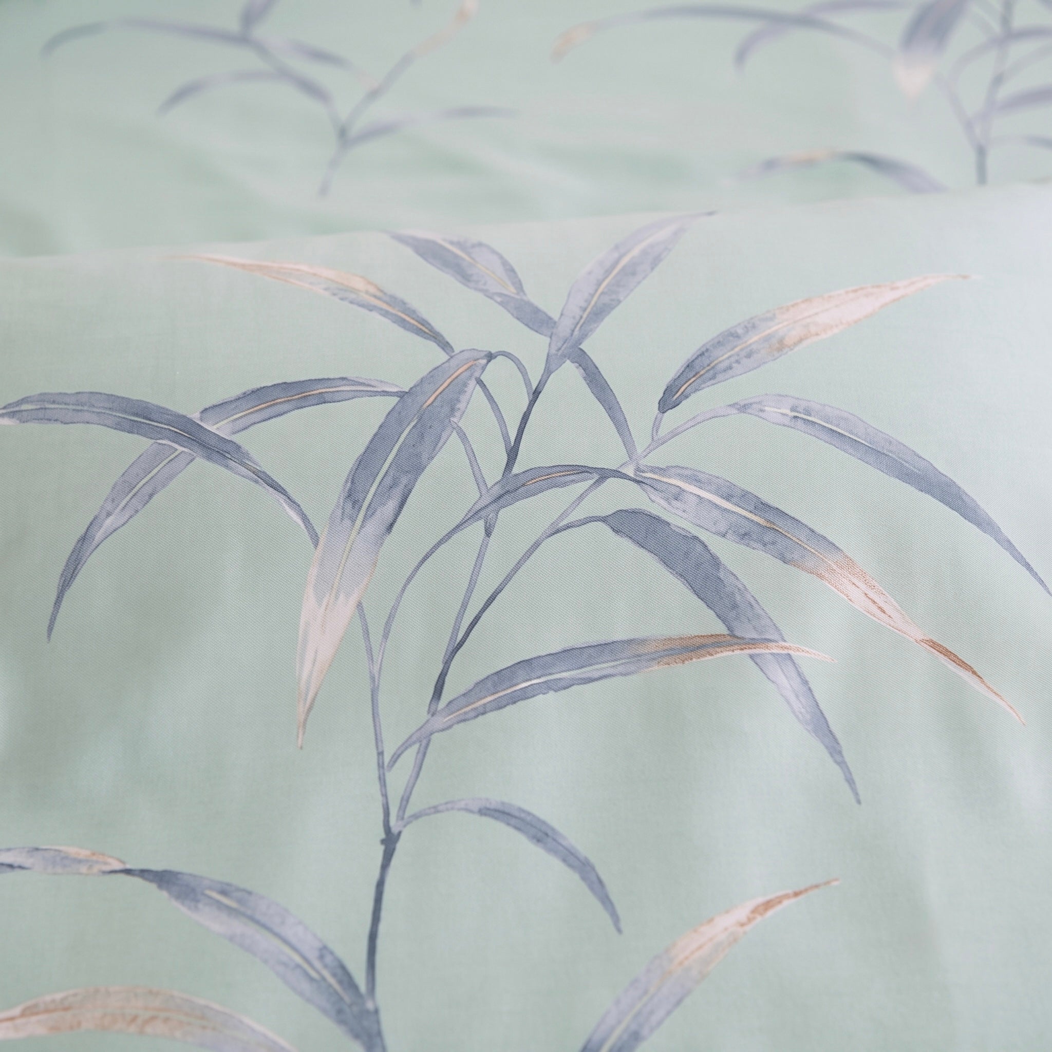 Seafoam Botanical Bedding Ensemble 3-Piece Set