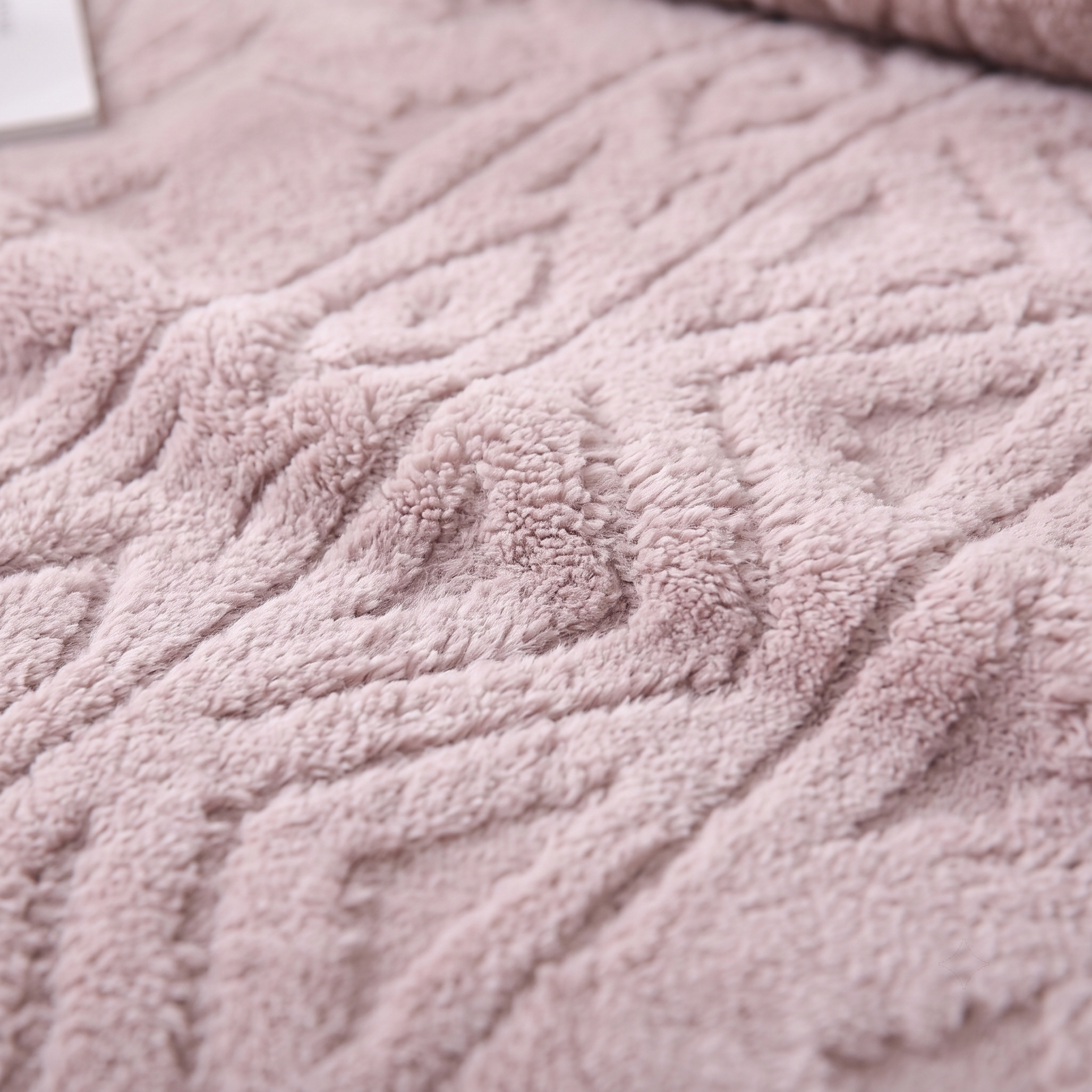 Deluxe Embossed Plush Blanket – Dusty Rose
