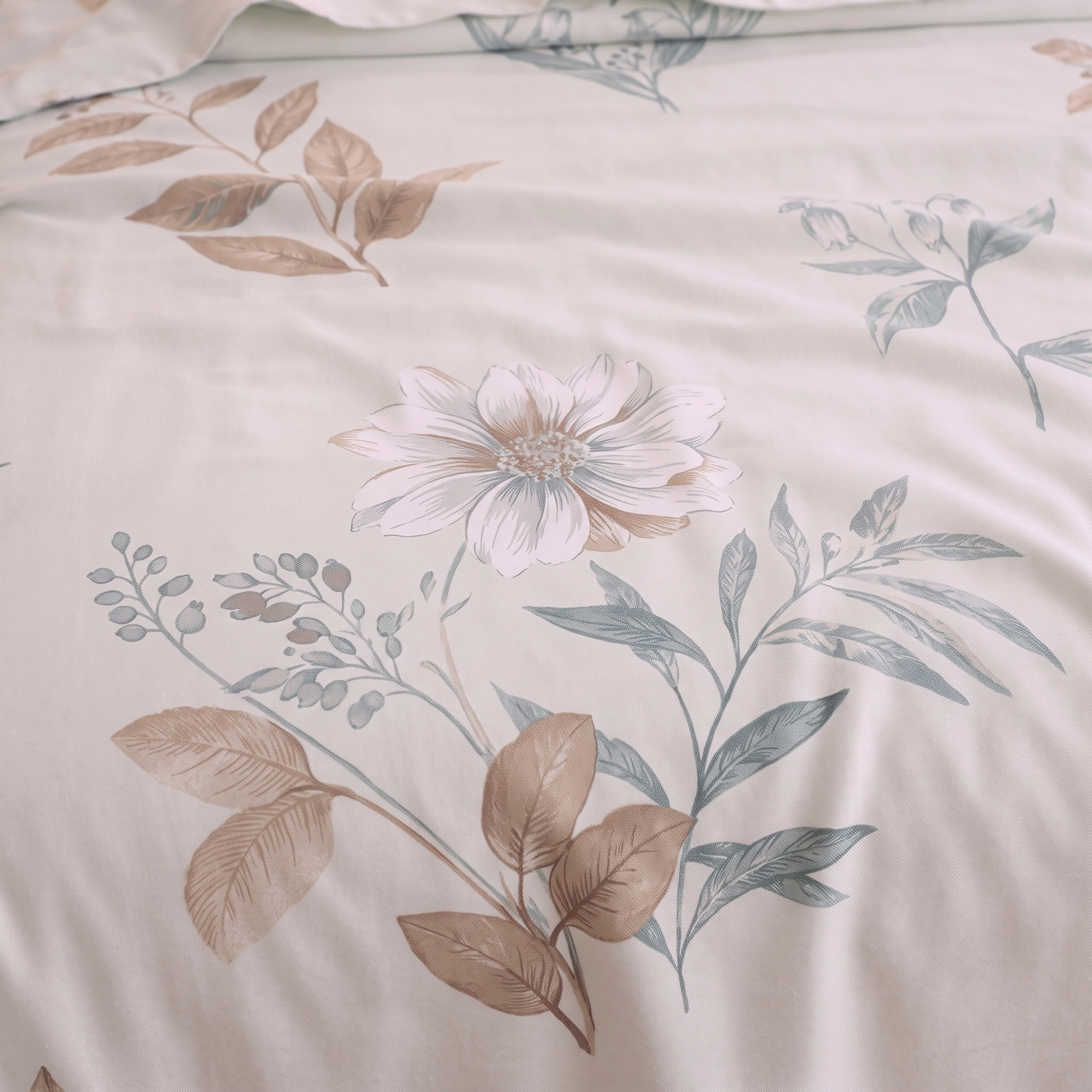 Verdant Whispers Botanical Exquisite 3-Piece Bedding Set