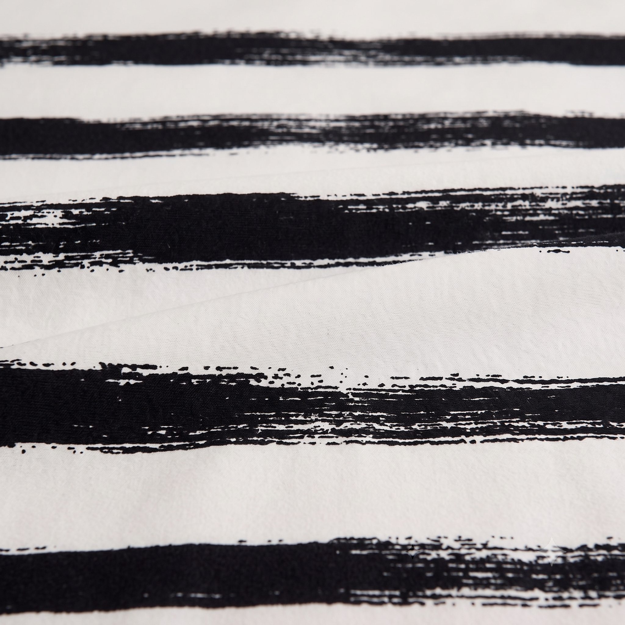 Bold Black & White Artistic 3-Piece Bedding Set