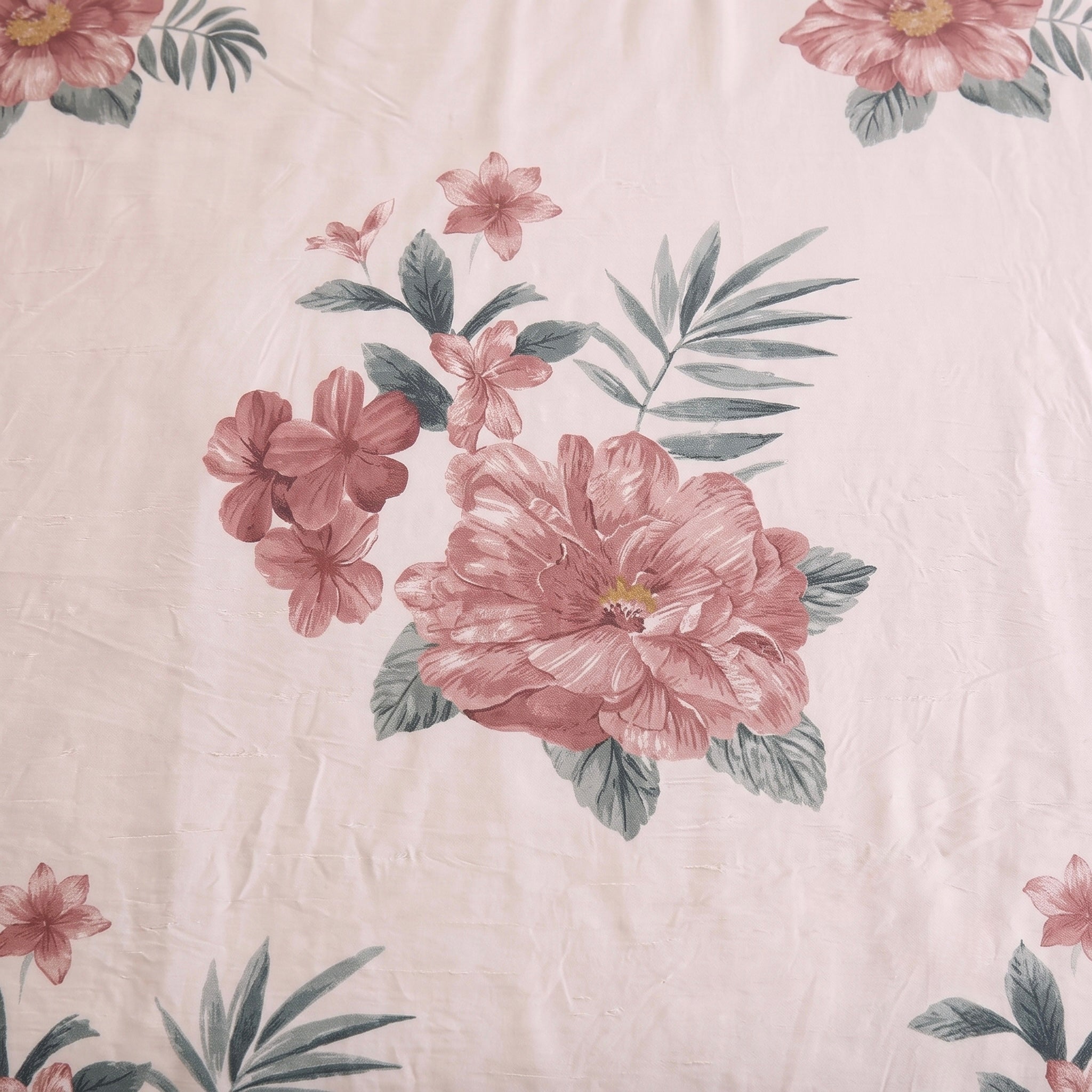 Classic Pink Blossom 3-Piece Bed Set