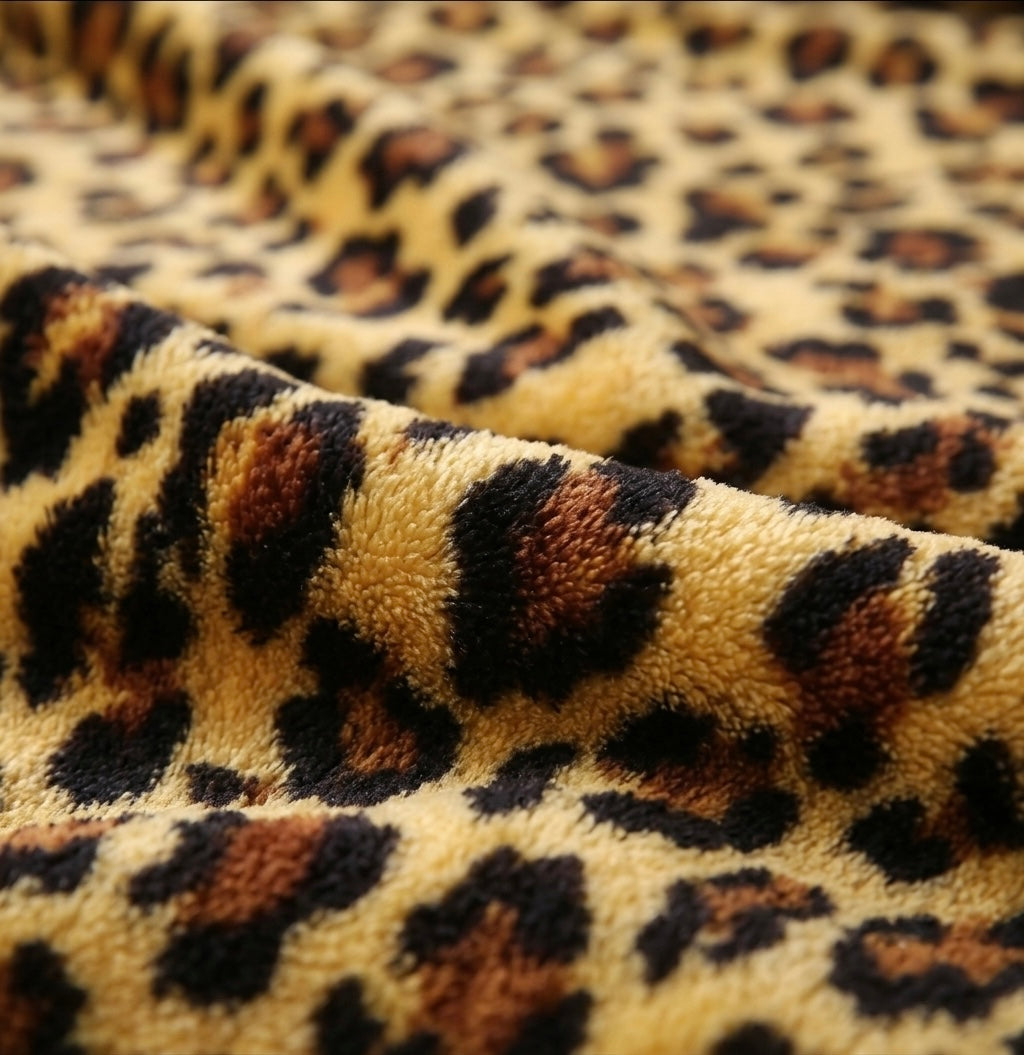 ZIMSHA Classic Leopard Print Plush Blanket – Ultra-Soft Cozy Fleece, Large (200x240 cm)