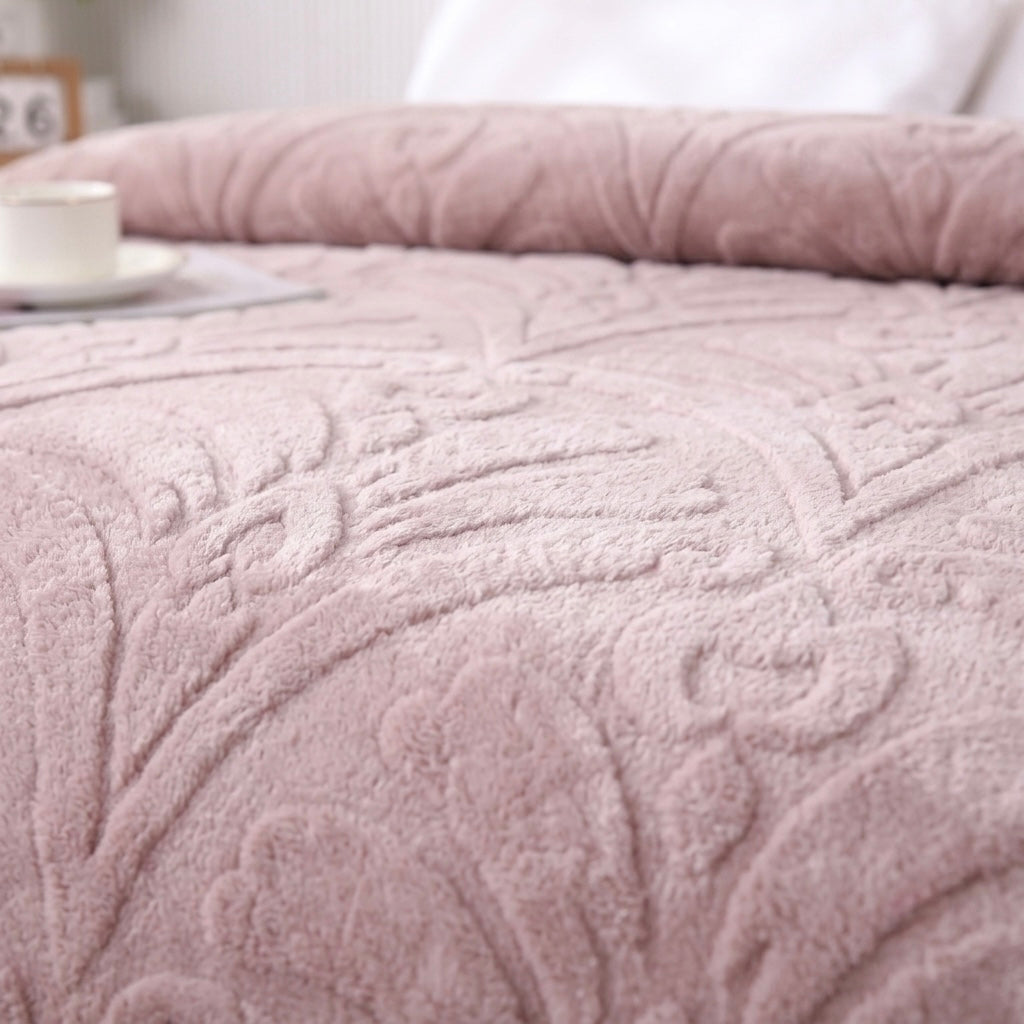 ZIMSHA Premium Embossed Plush Blanket – Dusty Rose (200x240 cm)