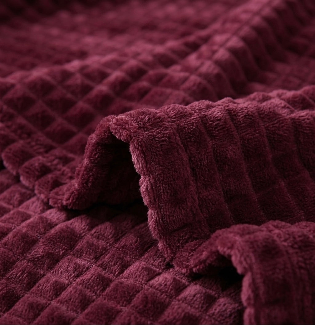 ZIMSHA Premium 3D Waffle Plush Fleece Blanket – Rich Burgundy (200x240 cm)